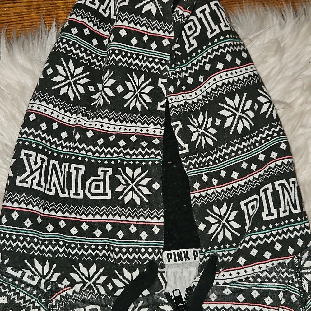 Victoria’s Secret PINK Christmas Onesie | Fair Isle Print | Zip-Up | Size M |
